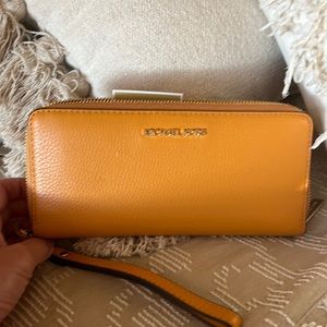 Michael Kors wristlet